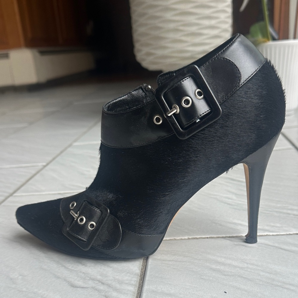 Manolo Blahnik Black Pointed Toe Buckle Stiletto Bootie